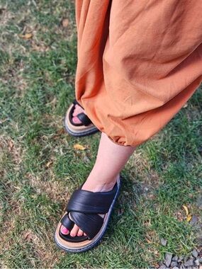 Sacai Black Leather Crisscross Platform Sandals